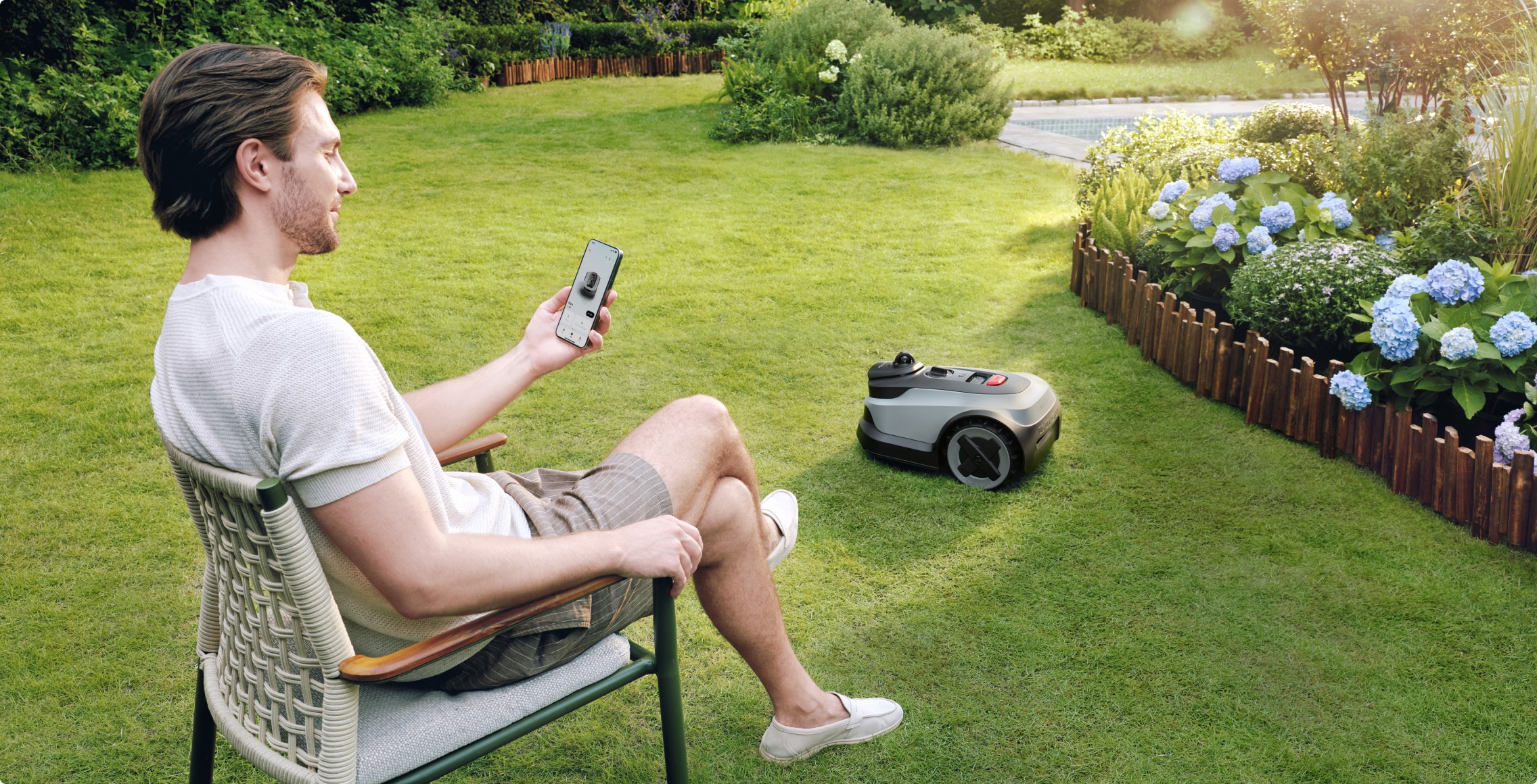 Effortless wire-free mower configuration controlled directly from a smartphone